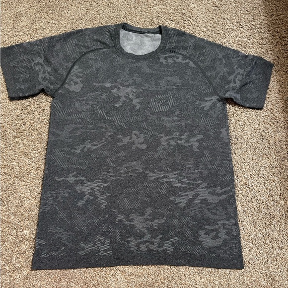 lululemon Methal Vent tech Gray Camo Shirt size M - Picture 2 of 6
